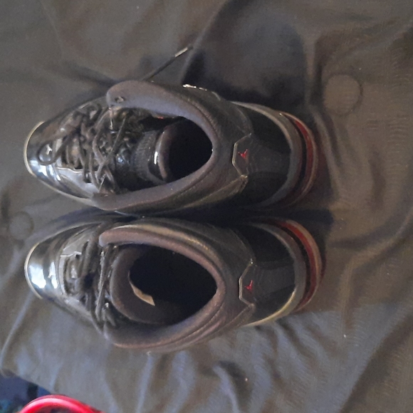 Jordan Retro 16.5 Team "Black Varsity Red" - Picture 2 of 5